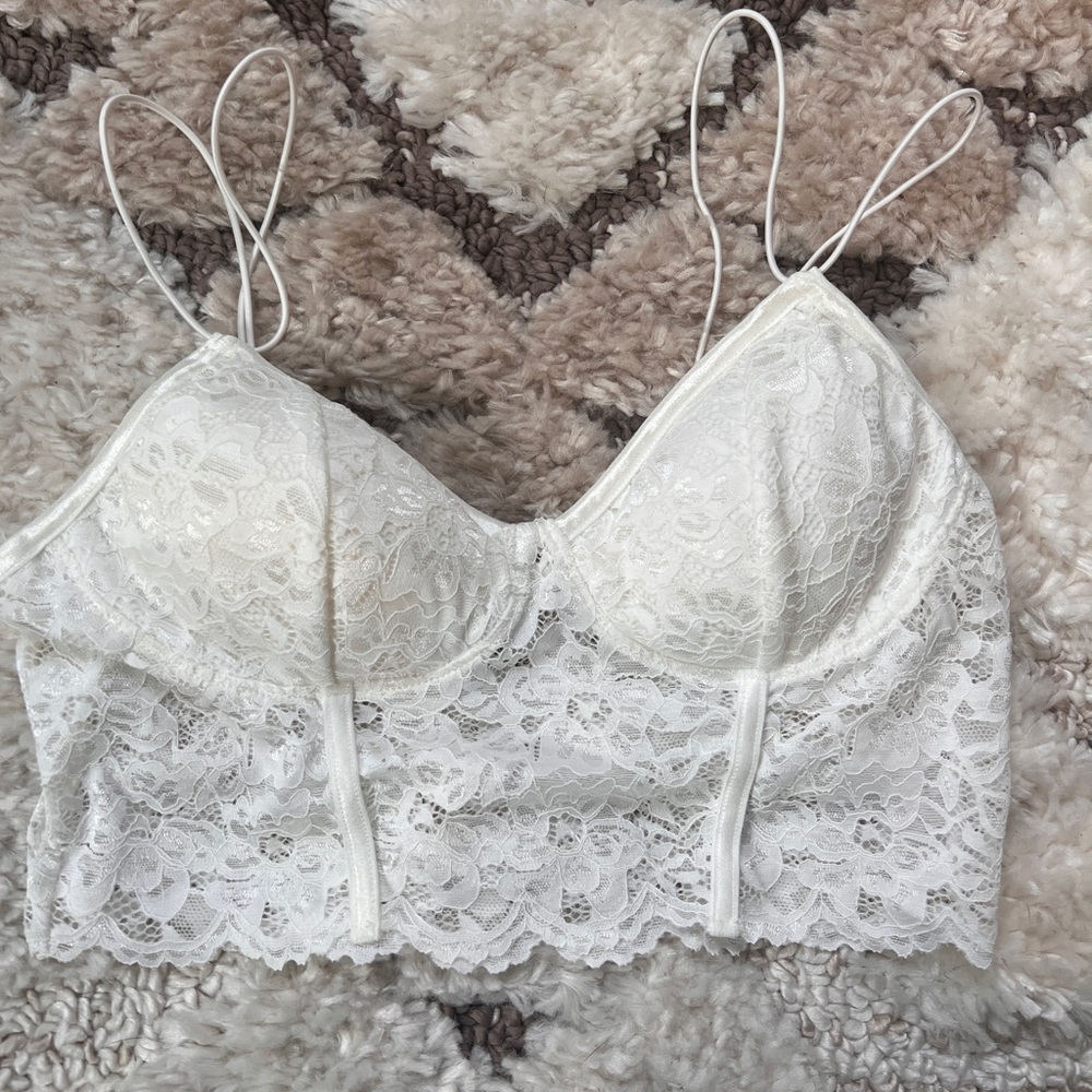 WHITE LACE CORSET